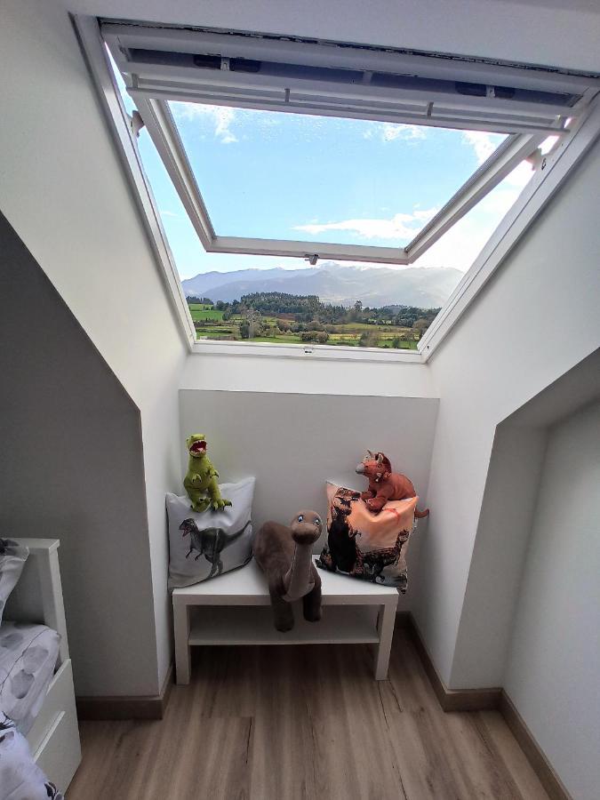 Duplex Con Vistas Al Picu Pienzu, Colunga Lägenhet Exteriör bild